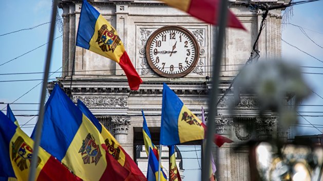 В Молдавии проходят парламентские выборы и консультативный референдум В Молдавии проходят парламентские выборы и консультативный референдум