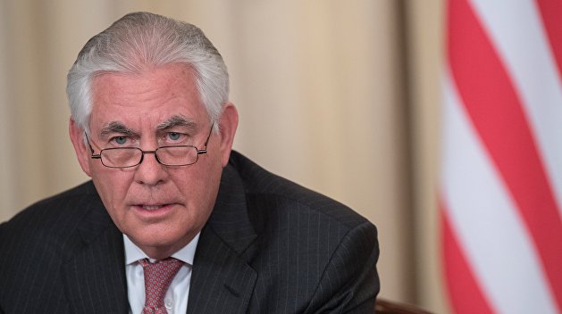 Тиллерсон назвал Украину препятствием в отношениях с Россией Тиллерсон назвал Украину препятствием в отношениях с Россией