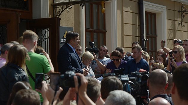 Треть киевлян одобрили вторжение Саакашвили на Украину Треть киевлян одобрили вторжение Саакашвили на Украину