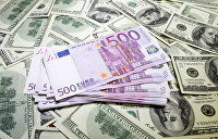 Эксперт рассказал, почему Россия перевела расчеты за газ из долларов и евро в рубли