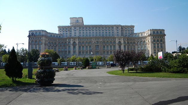 Парламент Румынии принял резолюцию против украинской реформы образования Парламент Румынии принял резолюцию против украинской реформы образования