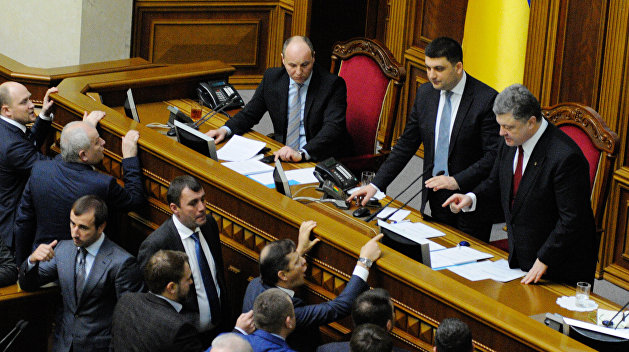 Работу власти одобряют 3% украинцев Работу власти одобряют 3% украинцев