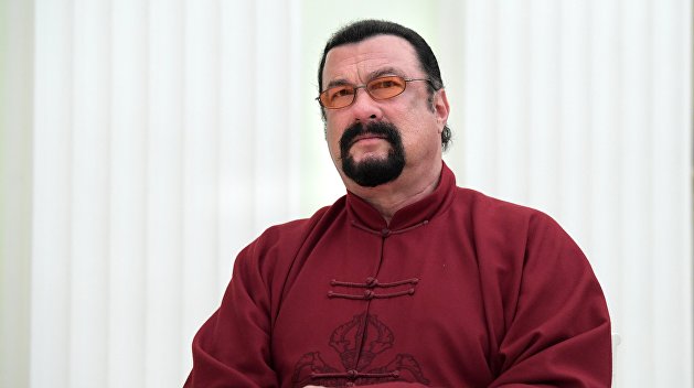 СБУ запретила въезд на Украину Стивену Сигалу СБУ запретила въезд на Украину Стивену Сигалу
