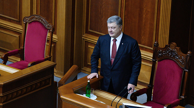 Соратники по коалиции хотят ограничить полномочия Порошенко Соратники по коалиции хотят ограничить полномочия Порошенко