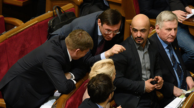 Найем: Решение Порошенко приведет к потере Донбасса Найем: Решение Порошенко приведет к потере Донбасса