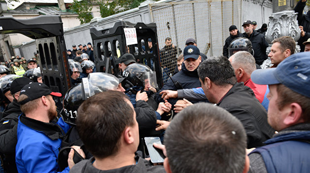 Савченко: Организаторы митинга рвутся к корыту Савченко: Организаторы митинга рвутся к корыту