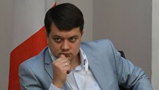 «Правильный Зеленский»: Лесев описал политические перспективы Разумкова
