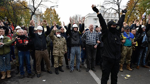 На МихоМайдане протестующие подрались с полицией На МихоМайдане протестующие подрались с полицией