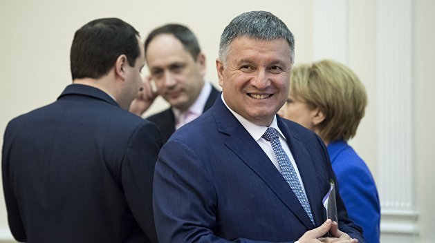 Друзья-товарищи: Аваков рассказал о своих отношениях с Порошенко Друзья-товарищи: Аваков рассказал о своих отношениях с Порошенко