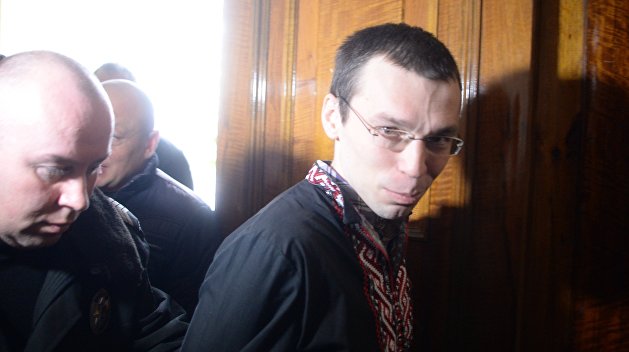 Нападение неонацистов на суд в Житомире сорвало выступление Муравицкого в Европарламенте - адвокат Нападение неонацистов на суд в Житомире сорвало выступление Муравицкого в Европарламенте - адвокат