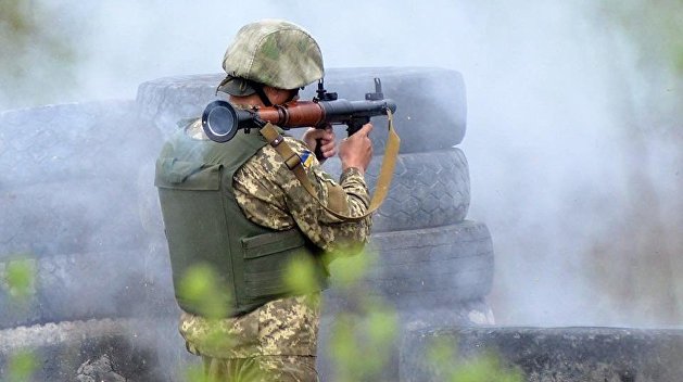 Американский сенатор: Пришло время дать Украине летальное оружие Американский сенатор: Пришло время дать Украине летальное оружие
