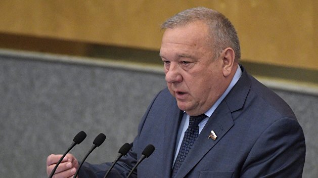 Российский военачальник и депутат: Украинской армии угрожает пьянство, а не российские подлодки Российский военачальник и депутат: Украинской армии угрожает пьянство, а не российские подлодки