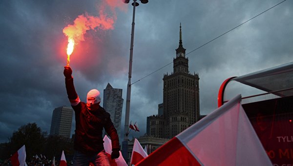 Высокопоставленные вандалы: почему поляки хотят снести самое высокое здание Варшавы Высокопоставленные вандалы: почему поляки хотят снести самое высокое здание Варшавы