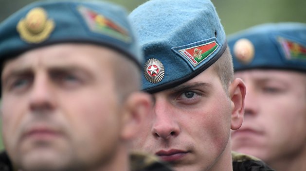 В полукольце врагов. Зачем Белоруссия проводит внезапные военные учения