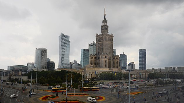 Высокопоставленные вандалы: почему поляки хотят снести самое высокое здание Варшавы Высокопоставленные вандалы: почему поляки хотят снести самое высокое здание Варшавы