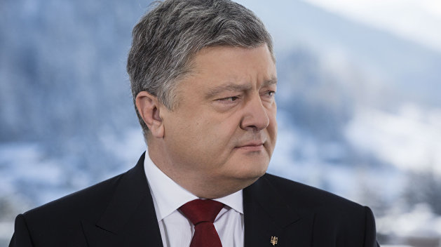 Порошенко поздравил с 8 марта только женщин-военнослужащих Порошенко поздравил с 8 марта только женщин-военнослужащих