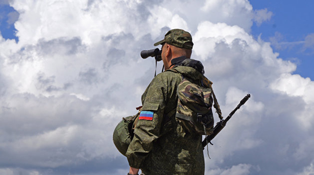 ДНР и ЛНР не исключают обострения в Донбассе из-за военного положения на Украине ДНР и ЛНР не исключают обострения в Донбассе из-за военного положения на Украине