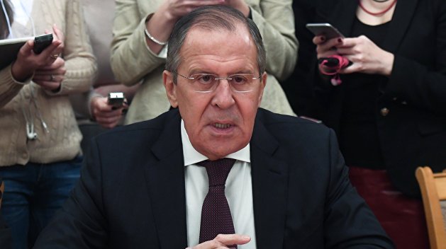 Сергей Лавров: Запад потакает нежеланию Киева выполнять Минские договоренности Сергей Лавров: Запад потакает нежеланию Киева выполнять Минские договоренности