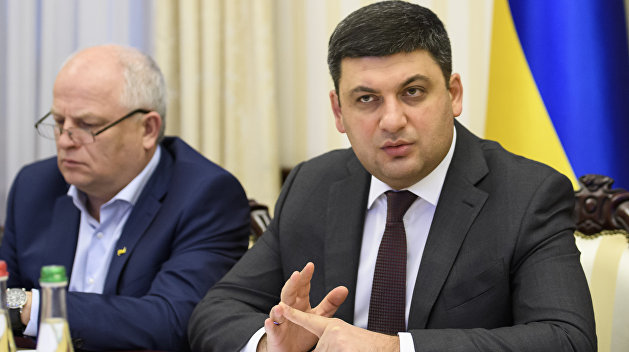 Под колпаком у Гройсмана: глава Кабмина считает, что «шпион» из его окружения не имел доступа к гостайне Под колпаком у Гройсмана: глава Кабмина считает, что «шпион» из его окружения не имел доступа к гостайне