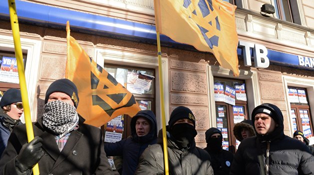 Дубинский: Протесты радикалов смешны на фоне антиукраинских действий богатейших людей Украины Дубинский: Протесты радикалов смешны на фоне антиукраинских действий богатейших людей Украины