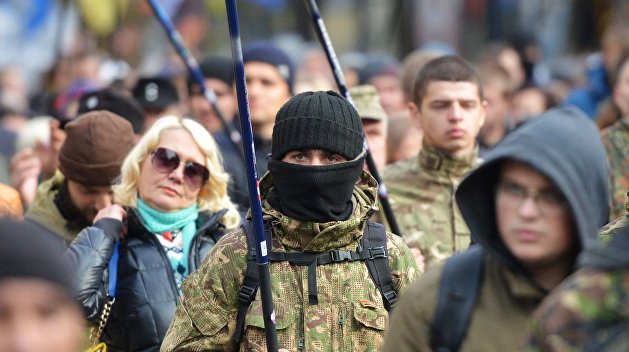 В Киеве стартовал марш националистов В Киеве стартовал марш националистов