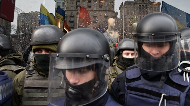 В правительственный квартал Киева стянуты тысячи силовиков В правительственный квартал Киева стянуты тысячи силовиков