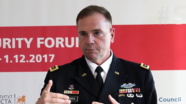 Американский генерал удивлен, что Украина просит Javelin, когда сама продает танки Американский генерал удивлен, что Украина просит Javelin, когда сама продает танки