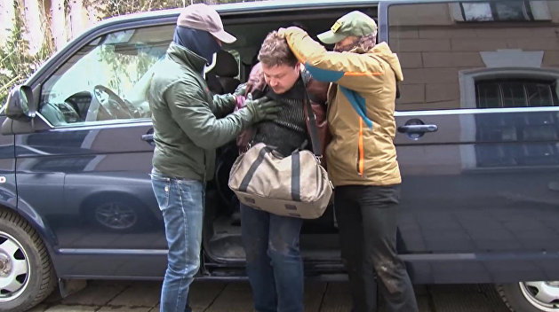 ФСБ поймала в Симферополе украинского шпиона ФСБ поймала в Симферополе украинского шпиона