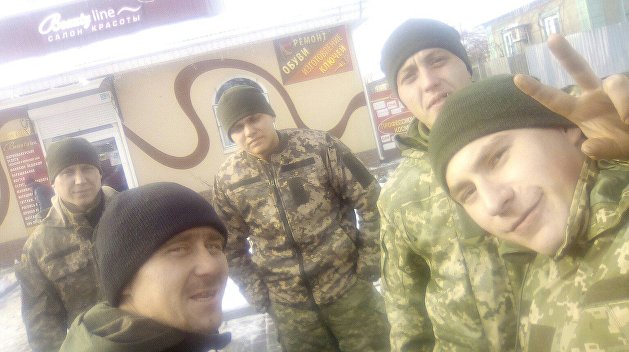 Массовое убийство в день влюбленных: опубликованы фото расстрелянных украинских морпехов Массовое убийство в день влюбленных: опубликованы фото расстрелянных украинских морпехов