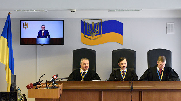 Бортник: В Киеве Порошенко не чувствует себя в безопасности Бортник: В Киеве Порошенко не чувствует себя в безопасности