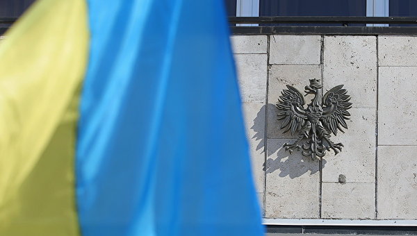 Капля камень точит: как Венгрия вмешалась во внутренние дела Украины Капля камень точит: как Венгрия вмешалась во внутренние дела Украины