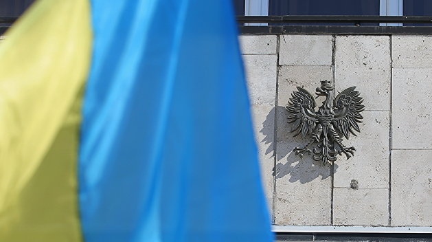 Украинцы хотят вернуться в Польшу, а НАТО нагнетает военные страсти: обзор западных СМИ Украинцы хотят вернуться в Польшу, а НАТО нагнетает военные страсти: обзор западных СМИ