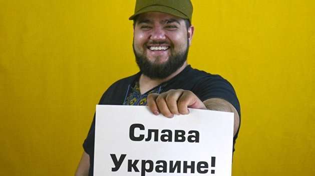 Пранкер на коротком поводке: как хулиган-расист перековался в «защитника Украины» Пранкер на коротком поводке: как хулиган-расист перековался в «защитника Украины»