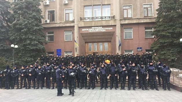 Николаевский облсовет отложил вопрос об отстранении губернатора Николаевский облсовет отложил вопрос об отстранении губернатора