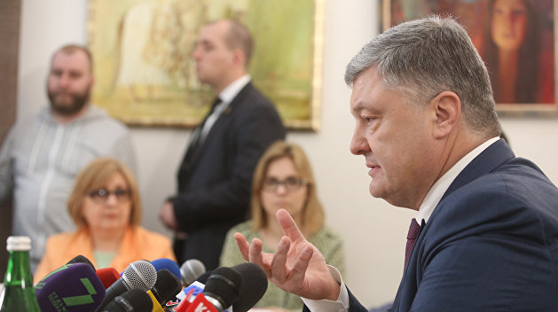 Азаров: У Запада оканчивается терпение по отношению к Порошенко Азаров: У Запада оканчивается терпение по отношению к Порошенко