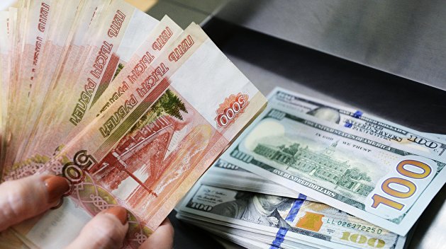 Эксперт рассказал, что произойдет, если на Украине ограничат обращение рубля Эксперт рассказал, что произойдет, если на Украине ограничат обращение рубля