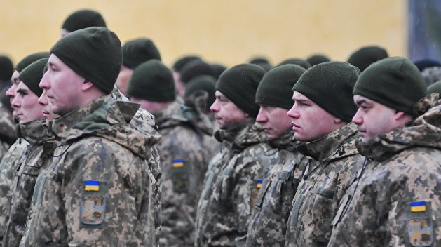 Украинские военные объявили голодовку под зданием Минобороны Украинские военные объявили голодовку под зданием Минобороны