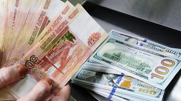 Дудчак назвал причины укрепления рубля