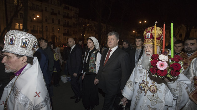 Менее 25% украинцев поддерживают создание поместной церкви Порошенко Менее 25% украинцев поддерживают создание поместной церкви Порошенко