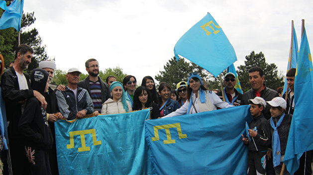 Переселение народа: Крымские татары переезжают из Украины в Крым Переселение народа: Крымские татары переезжают из Украины в Крым