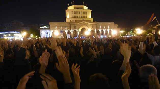 Большая энергетическая война: Что общего у протестов в Ереване и киевского Майдана Большая энергетическая война: Что общего у протестов в Ереване и киевского Майдана