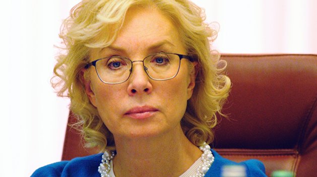 Омбудсмен Денисова заявила, что бросалась под машину Москальковой из-за Сенцова