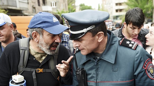 Полиция Армении устранилась от политики Полиция Армении устранилась от политики