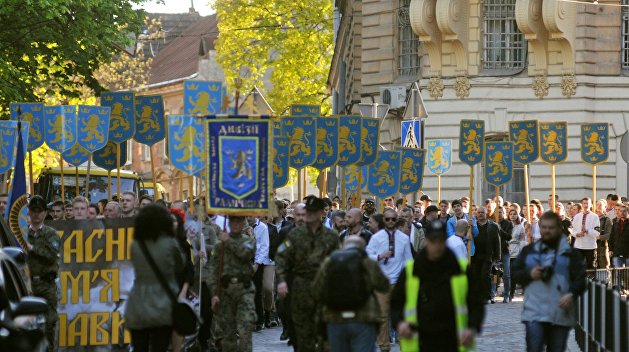 Львовский парад вышиванок посвятили СС Львовский парад вышиванок посвятили СС
