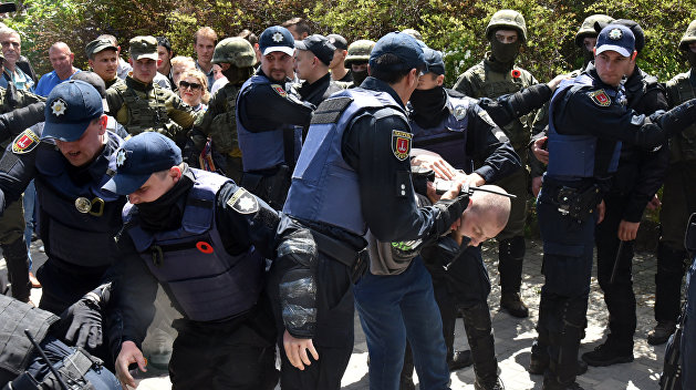 Погребинский: Полиция с удовольствием применяла силу против националистов Погребинский: Полиция с удовольствием применяла силу против националистов