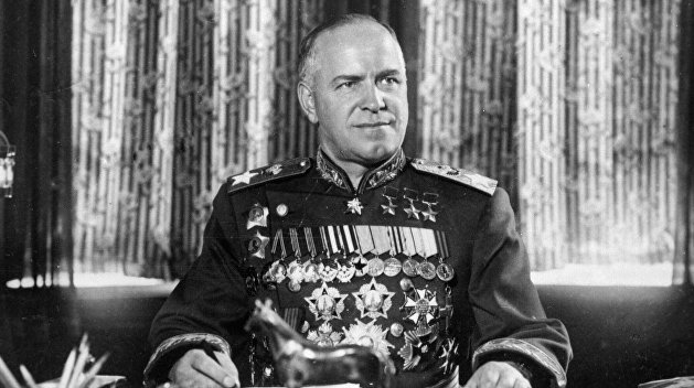 В Одессе годами не замечали портрет маршала Жукова, но после жалоб решили снять