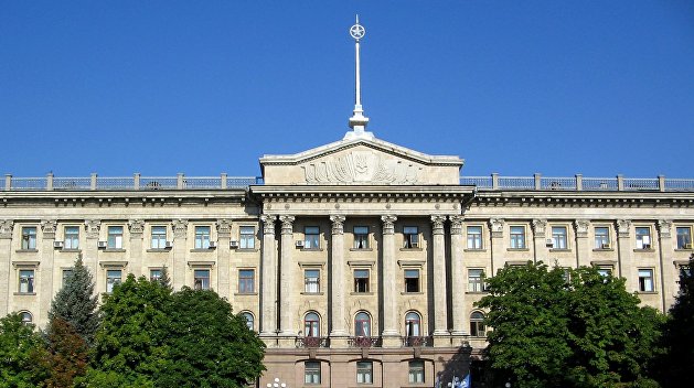 За вице-мэром Николаева пришли люди в белых одеждах За вице-мэром Николаева пришли люди в белых одеждах