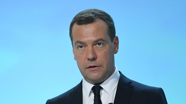 Медведев рассказал о новой холодной войне с участием США Медведев рассказал о новой холодной войне с участием США