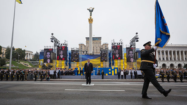 Правозащитник о новых санкциях Порошенко: Украина превращается в тоталитарную страну Правозащитник о новых санкциях Порошенко: Украина превращается в тоталитарную страну