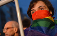 Нетолерантная Украина: в центре Киева ножевое ранение получил активист ЛГБТ-сообщества